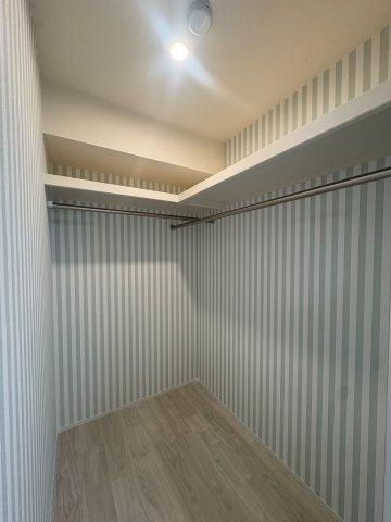 府中市若松町１丁目のアパートの収納