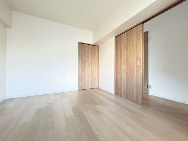西中島東行マンションの洋室