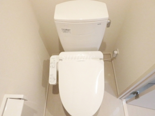 セレーノのトイレ|温水洗浄便座付きトイレです。
