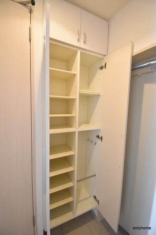クレグラン北梅田　仲介手数料無料の収納