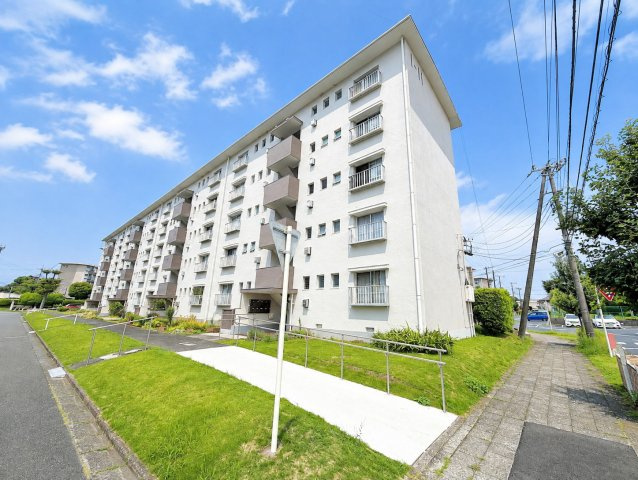 【外観】 | 大正団地１街区１１号棟 | ◆リフォーム済みでのお引渡しなので、即ご入居可能です。家具の配置や色など決めやすくスムーズにお引越しできます。

