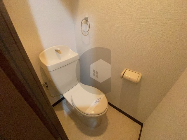 フジパレスフォンターナ1番館のトイレ