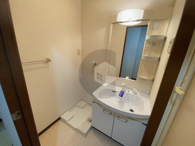 フジパレスフォンターナ1番館の洗面所