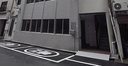 YDビルディングのエントランス
