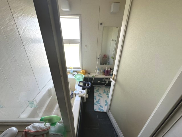 掛川市初馬　売り中古住宅の浴室