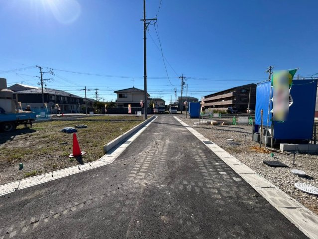 リーブルガーデン　一宮市第2木曽川町　全8区画分譲の前面道路含む現地写真|「現地（2026年8月22日）撮影」　
■前面道路　
■ヤマダ不動産　株式会社リライフ