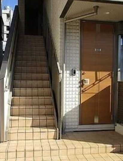 メゾンＴＳＵＣＨＩＹＡのエントランス