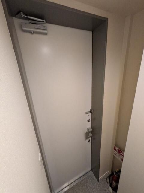 メゾンＴＳＵＣＨＩＹＡの玄関