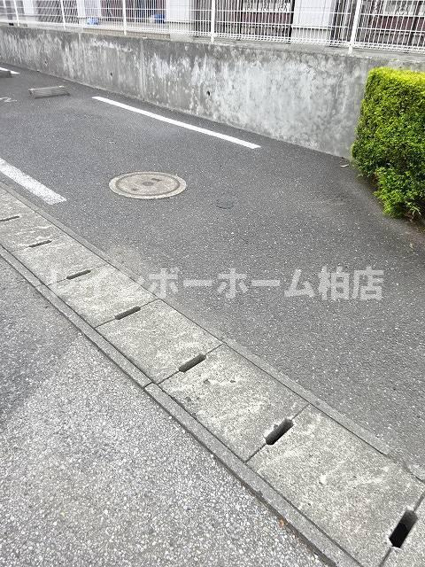 【仲介手数料：50％OFF】対象物件！の駐車場|駐車スペースもあります