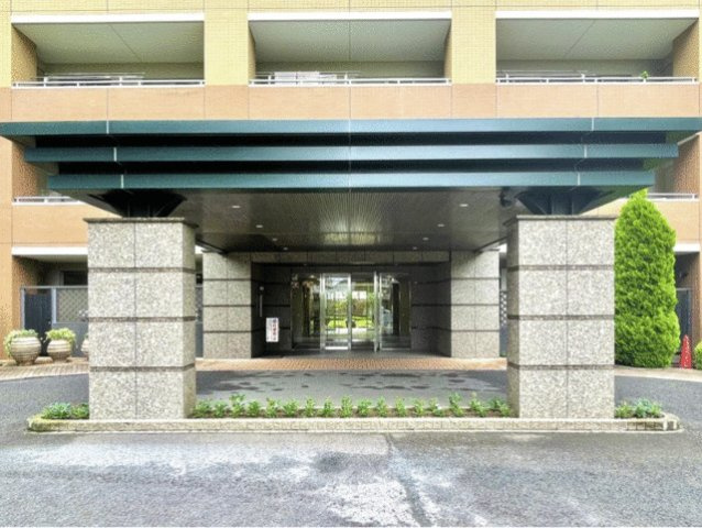 クレストフォルム浦安弐番館のエントランス