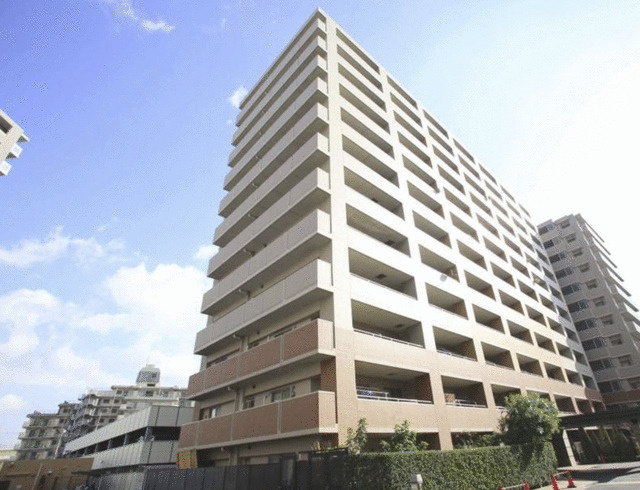 クレストフォルム浦安弐番館の外観