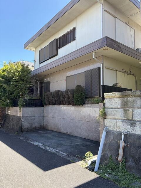 柏市加賀１丁目の売地の周辺|道路面より約１ｍ高低差あり