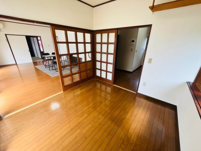 筑西市小川 リフォーム物件　の洋室|〇洋室　4.5帖〇
続き間の洋室と合わせると開放的な空間が広がります♪
2026年8月撮影