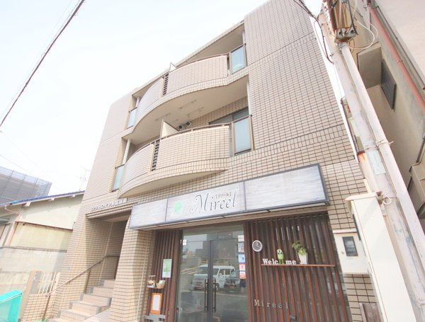 シティロイヤル富雄南の外観