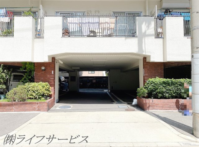 【駐車場】 | GSハイム新大阪 | 駐車場入口