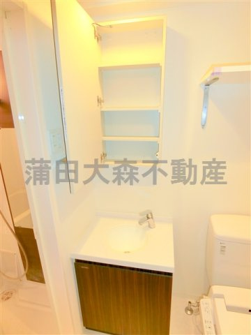 コンシェリア蒲田の洗面所