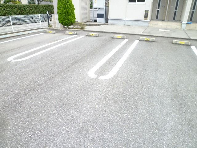 デーア　カーサの駐車場