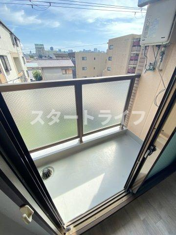 大阪市東淀川区柴島２丁目の賃貸マンションのバルコニー