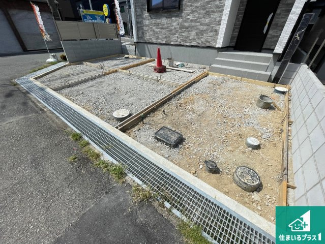 宝塚市末成町　新築一戸建ての駐車場|駐車スペース！散水栓があるので、こまめに愛車を洗えます！