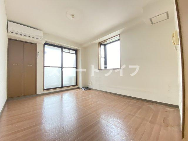 大阪市東淀川区柴島２丁目の賃貸マンションの居間・リビング