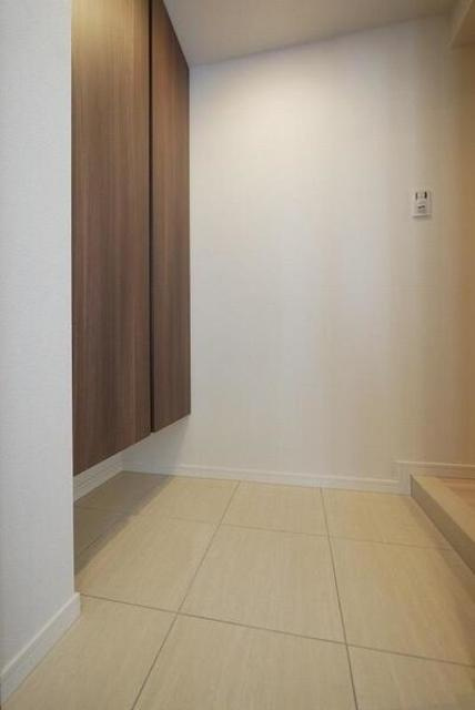 南千住レジデンスの玄関|ゆったりとした玄関です