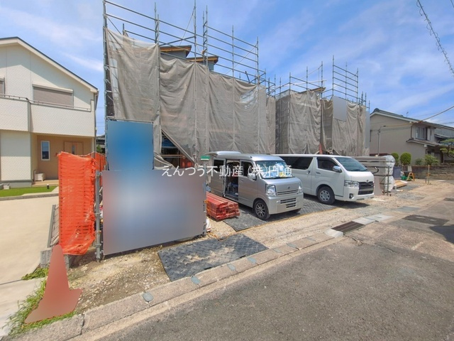 ブルーミングガーデン江松4丁目の前面道路含む現地写真