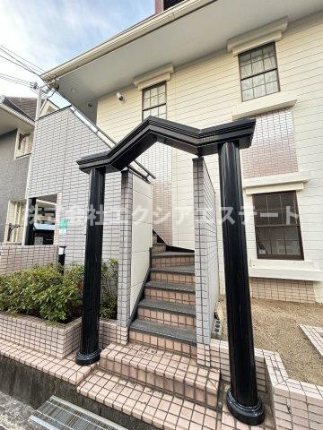 アイリス野崎のエントランス