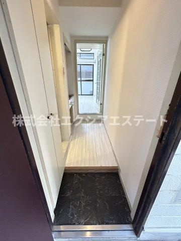 アイリス野崎の玄関