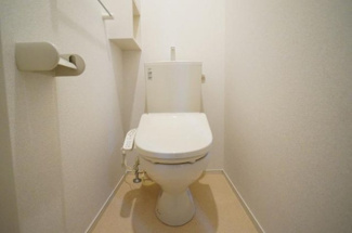 【トイレ】 | エトワール | 清潔感のあるトイレです