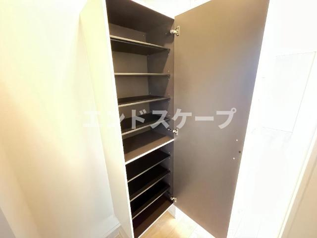 ポラリスの収納|玄関シューズボックス
高崎、前橋のお部屋探しはエンドスケープまで！お客様の理想お聞かせ下さい♪