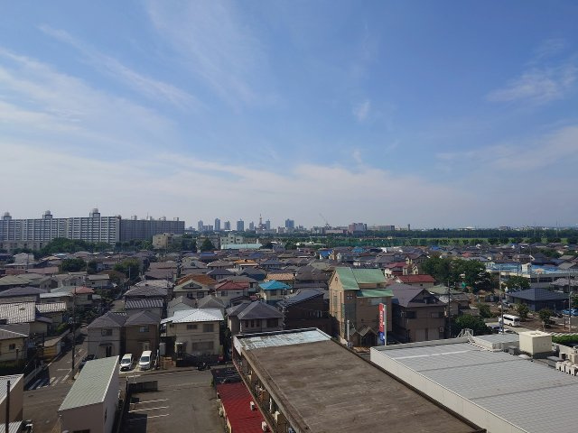 【展望】 | スカイマンションA棟　中古マンション | ◇陽当・風通良好な南西角部屋
◇8階からの開放的な眺望
