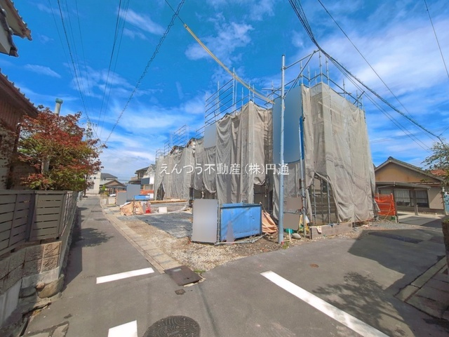 ブルーミングガーデン江松4丁目の前面道路含む現地写真