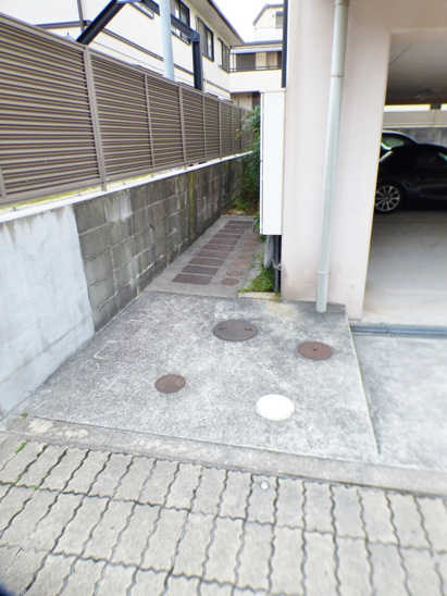 【駐車場】エバーグリーンフラッツ 