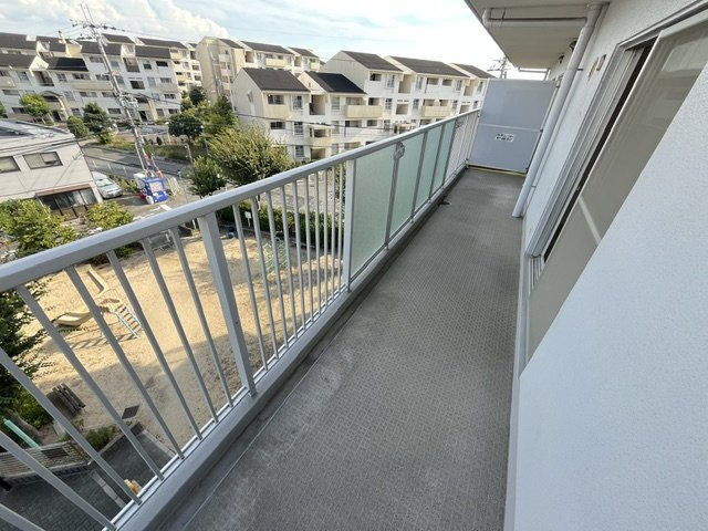 ユニハイム北野田のバルコニー
