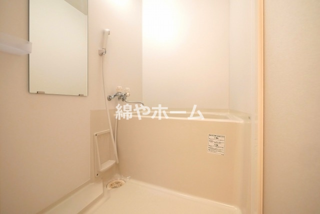 グランパシフィック難波元町の浴室|日々の疲れを癒すお風呂付です