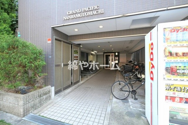 グランパシフィック難波元町のエントランス|清潔なエントランスです