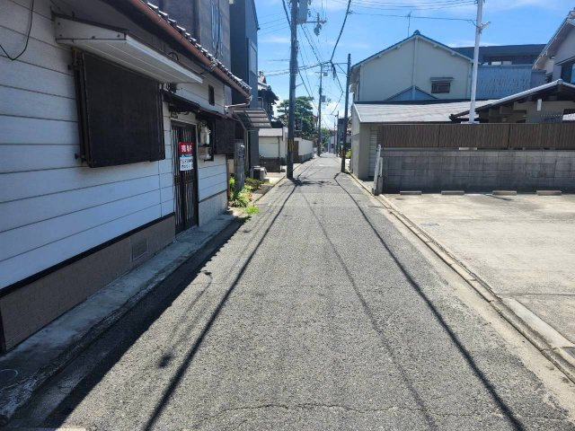 高石市羽衣１丁目土地の前面道路含む現地写真