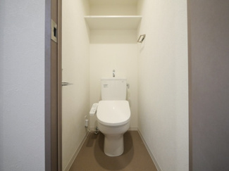【トイレ】 | アドバンス大阪リーヴァ | 清潔感のあるトイレです