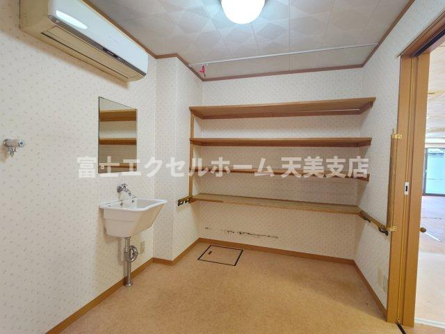 コーポラス清水丘の収納