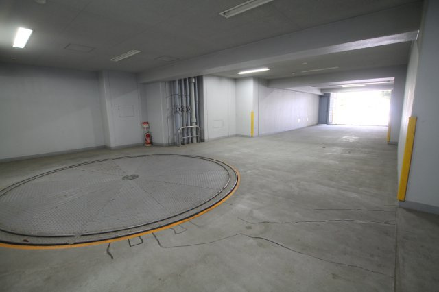 【駐車場】