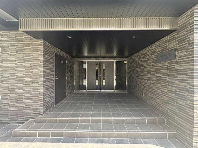アルファコート町屋のエントランス