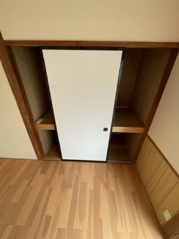本内貸家の収納