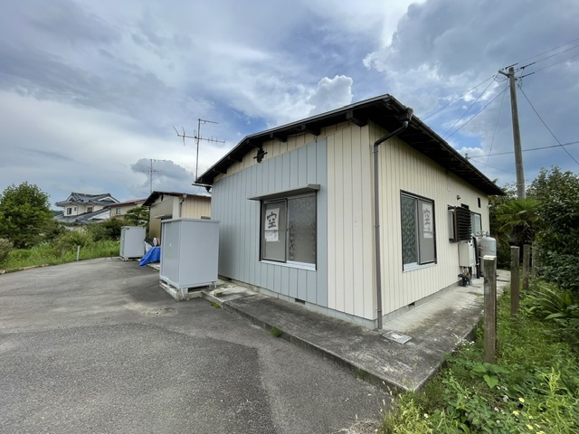 本内貸家の外観