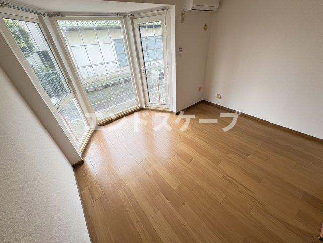 リュウガミⅡの居間・リビング|高崎、前橋のお部屋探しはエンドスケープまで！お客様の理想お聞かせ下さい♪