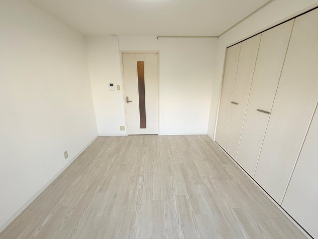 サンフラッツ新大阪別館の居間・リビング