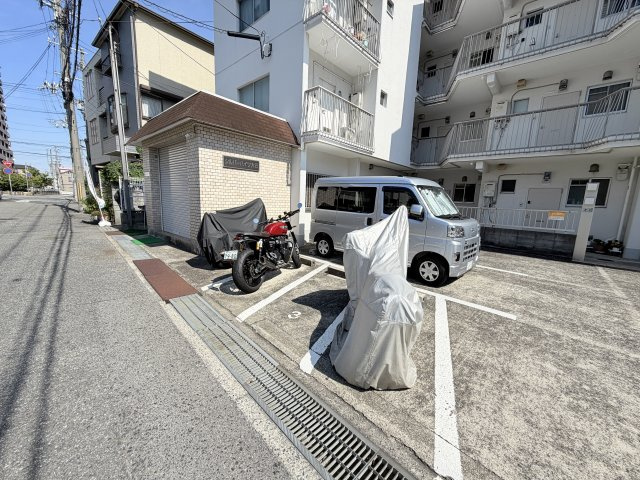 シルバーハイツ大石の駐車場