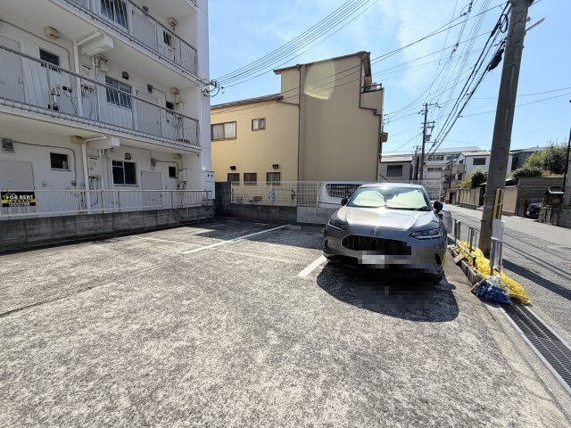 シルバーハイツ大石の駐車場