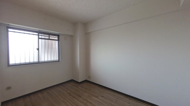 【寝室】