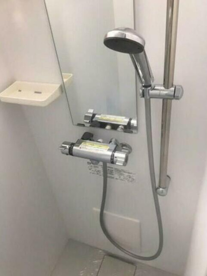 【シャワールーム】