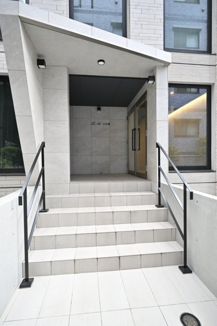 Ｌｅ　Ｎｉｄ　日本橋のエントランス